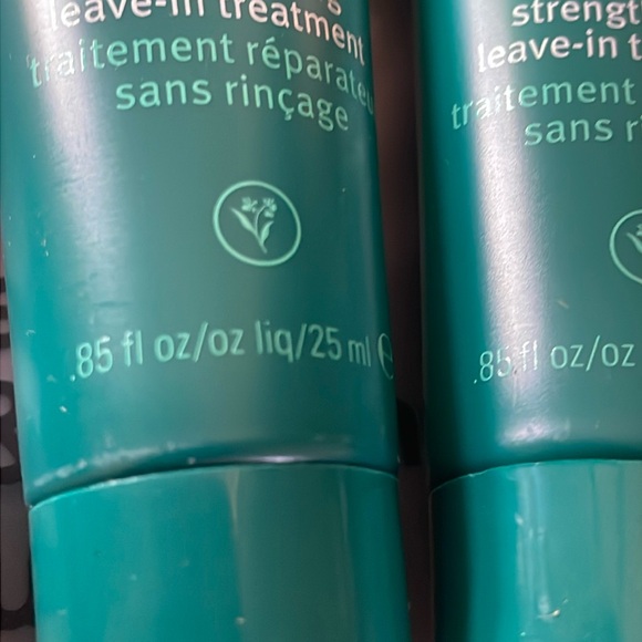 Aveda Cosmetic Bag with 5 Botanical Repair products (Travel Size) - Picture 3 of 7